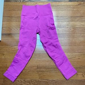 NWOT Lululemon Cropped Leggings Size 6